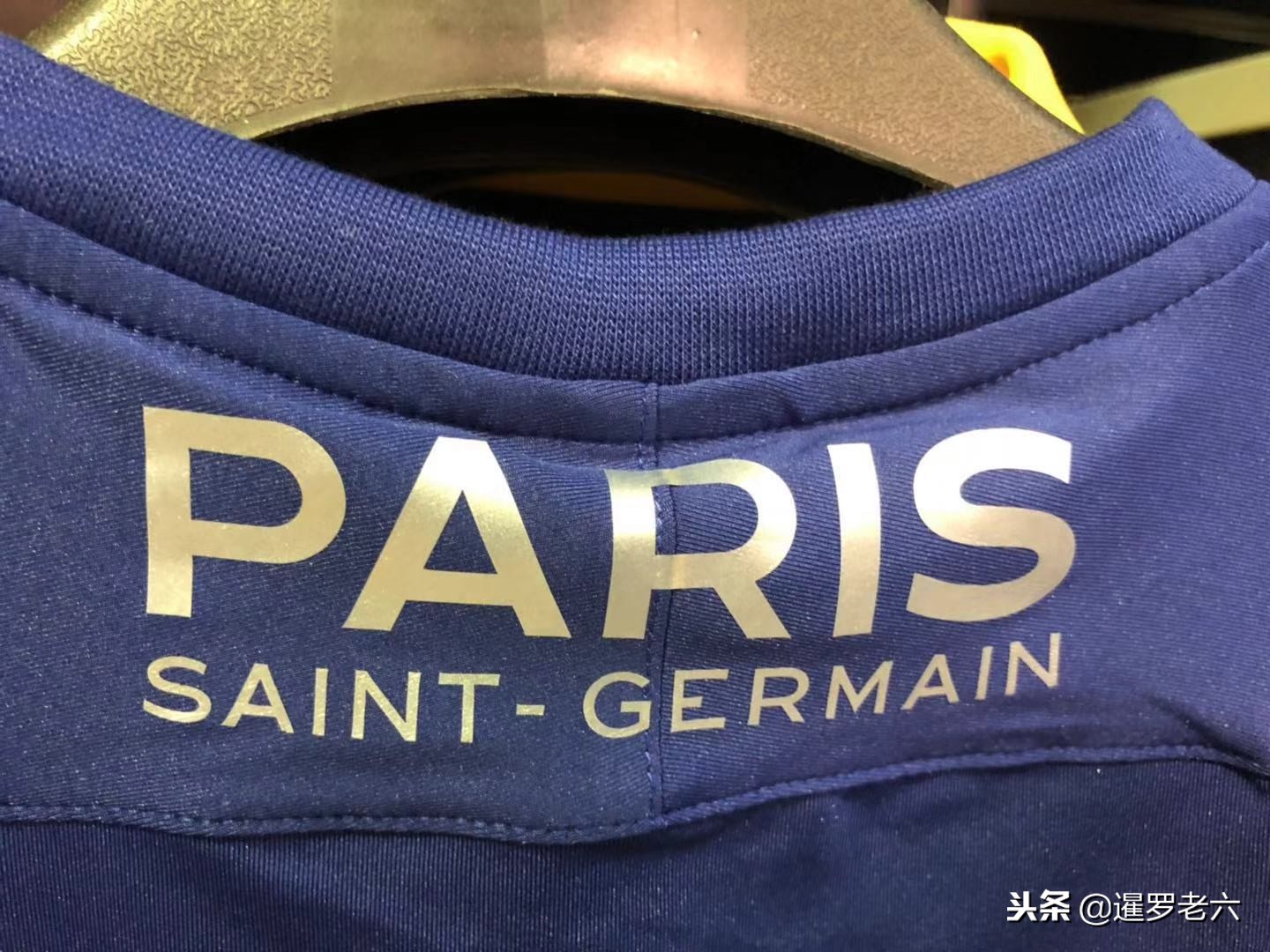 的表现不